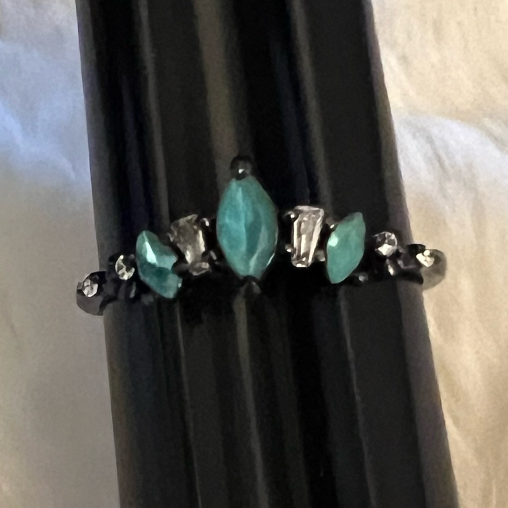 Fragrant Jewels aqua, black ring size 8